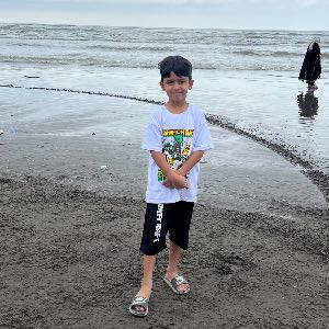 زینب شه دوست